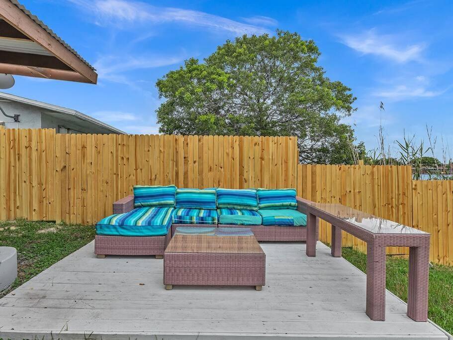 Supervilla - Lakefront - Sunsets, Kayaks, Grill Fort Lauderdale Exterior foto